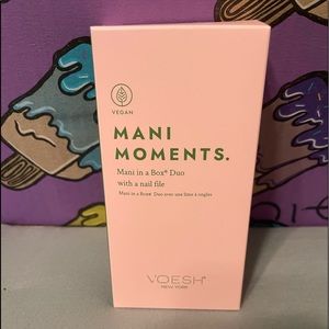 VOESH MANI MOMENTS MANICURE SET